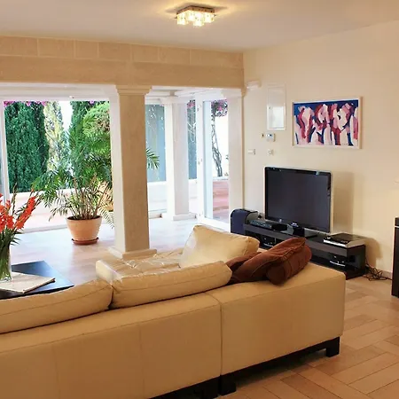 Adriatic Jewel Villa *